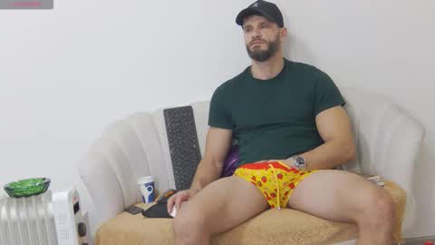 mauro_real_man online show from 11-15-25, 06:48