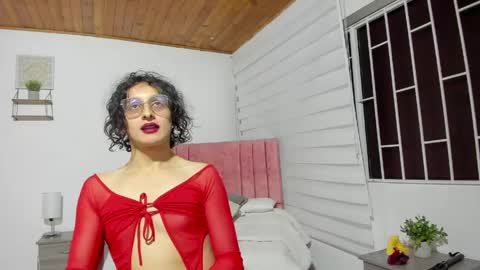 Snapshot of maverick_angel chatting on 05-09-26, 02:55 Maverick online show from 05-09-26, 02:55