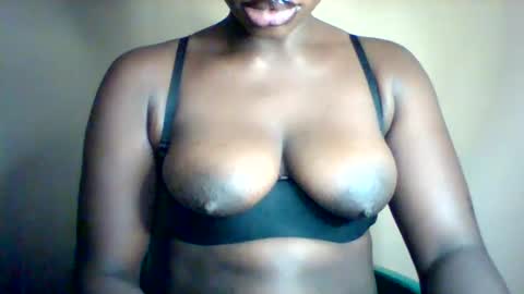 Snapshot of maverlous_pussy900 chatting on 03-07-26, 06:54 Maverlous pussy online show from 03-07-26, 06:54