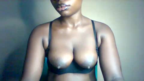 Snapshot of maverlous_pussy900 chatting on 03-12-26, 11:44 Maverlous pussy online show from 03-12-26, 11:44