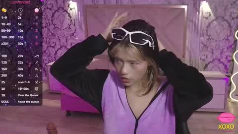 Mavis  online show from 01-09-26, 11:35