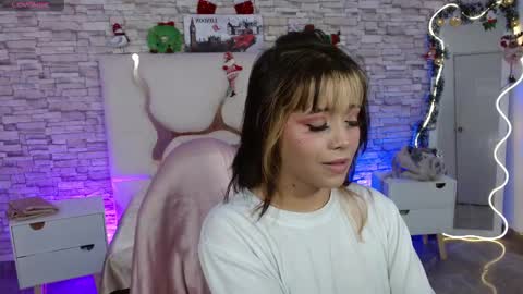 Mavis  online show from 01-15-26, 11:37