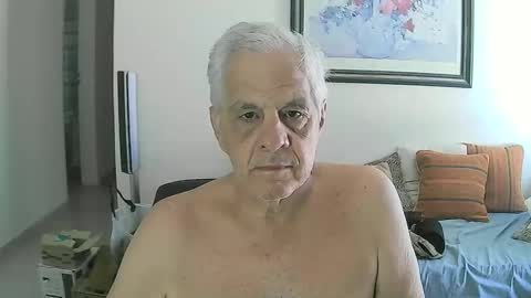 Snapshot of max_2017 chatting on 01-05-25, 11:48 max_2017 online show from 01-05-25, 11:48