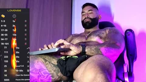 max__prada online show from 11-12-25, 02:01