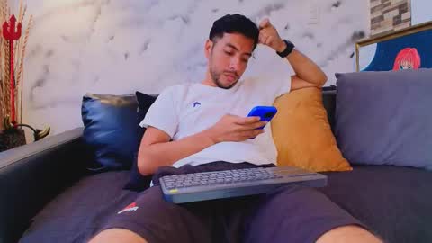 Max Hornye online show from 03-17-26, 06:44