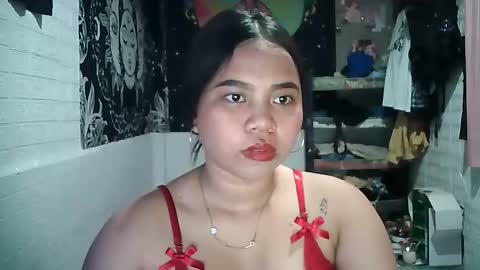 Snapshot of max_lovely123 chatting on 05-18-26, 12:33 max_lovely123 online show from 05-18-26, 12:33