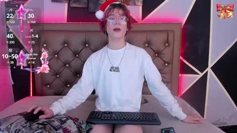Snapshot of max_lover1 chatting on 12-24-24, 03:37 Max lover1 online show from 12-24-24, 03:37