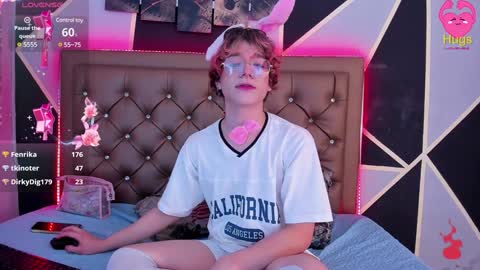 Snapshot of max_lover1 chatting on 01-10-25, 11:50 Max lover1 online show from 01-10-25, 11:50