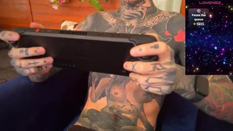 Snapshot of max_reaves chatting on 12-27-24, 06:57 online show from 12-27-24, 06:57