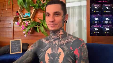 Snapshot of max_reaves chatting on 01-08-25, 05:59 online show from 01-08-25, 05:59