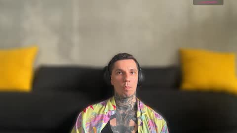 Snapshot of max_reaves chatting on 09-12-25, 07:08 online show from 09-12-25, 07:08