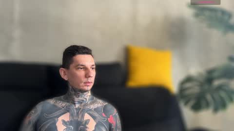 Snapshot of max_reaves chatting on 09-19-25, 05:42 online show from 09-19-25, 05:42