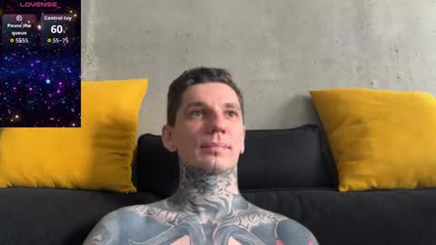 Snapshot of max_reaves chatting on 11-08-25, 06:02 online show from 11-08-25, 06:02