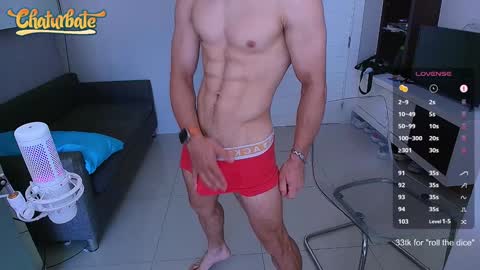 Snapshot of max_russell chatting on 12-21-24, 03:03 Former Porn Star online show from 12-21-24, 03:03