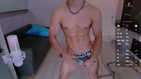 Snapshot of max_russell chatting on 02-10-25, 12:39 Former Porn Star online show from 02-10-25, 12:39