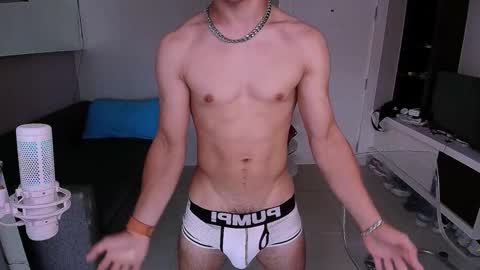 Snapshot of max_russell chatting on 03-09-25, 02:29 Former Porn Star online show from 03-09-25, 02:29