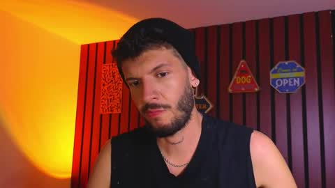 Max Taylor online show from 10-21-25, 01:17