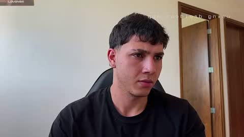 max_valiant1 online show from 06-20-26, 07:38