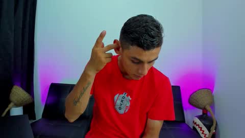 Snapshot of max_wild01 chatting on 03-10-26, 07:24 MAX online show from 03-10-26, 07:24