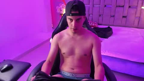 Maximiliano online show from 11-18-25, 09:30