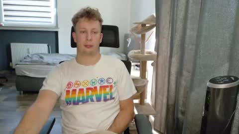 maxboner94 online show from 06-24-26, 12:15