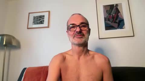 Max Mikado online show from 11-21-25, 03:22