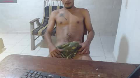 Snapshot of maxi_dick33 chatting on 12-02-25, 09:54 maxi dick online show from 12-02-25, 09:54