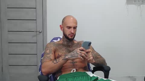 Maximus Fox online show from 10-10-25, 06:34