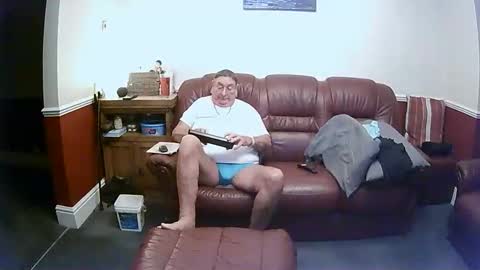 MAX online show from 10-28-25, 11:18