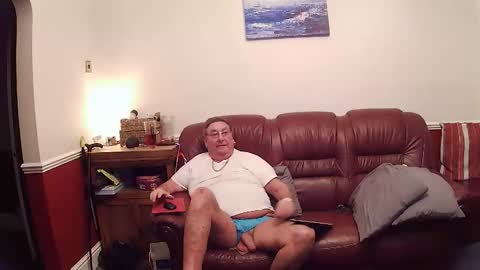 MAX online show from 01-31-26, 11:03