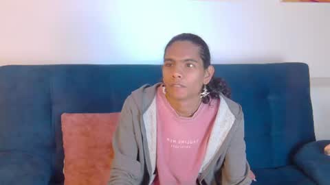 Maxi  Max online show from 06-19-26, 08:12