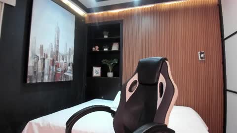 Maxi online show from 06-14-26, 12:08