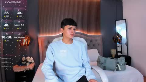 --  -- online show from 11-11-25, 07:14