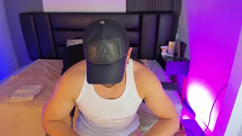 Maximo Wolf online show from 03-03-25, 02:26
