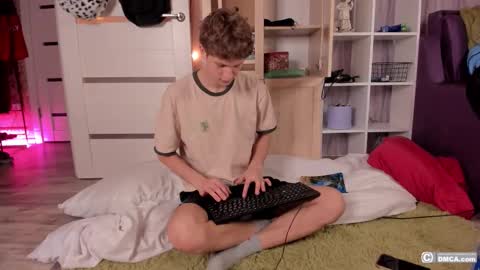 Snapshot of maxim_burn chatting on 02-26-26, 09:25 maxim burn online show from 02-26-26, 09:25