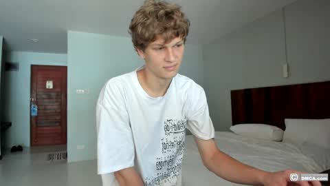Snapshot of maxim_burn chatting on 04-18-26, 06:28 maxim burn online show from 04-18-26, 06:28