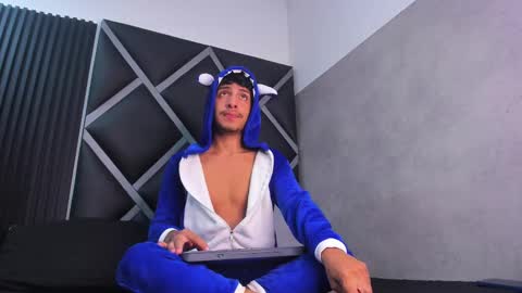 maxi online show from 09-20-25, 03:51