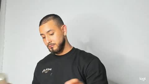 Snapshot of maximo004 chatting on 03-30-26, 03:40 Maximo online show from 03-30-26, 03:40