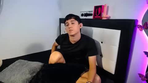 -- maximo and isa -- online show from 10-05-25, 01:48