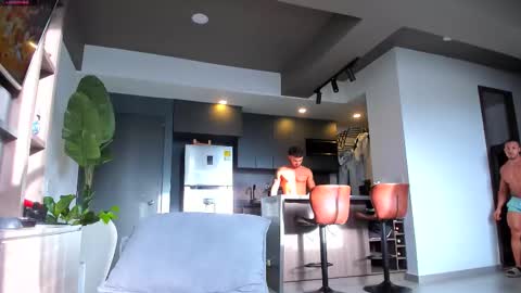 maximo_and_marcelo online show from 12-04-25, 12:03