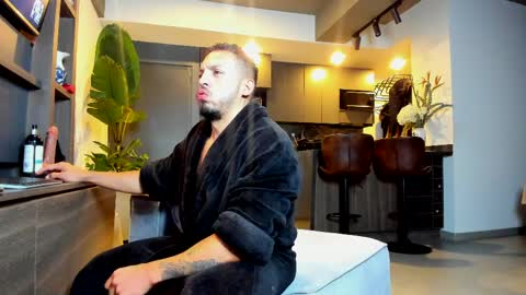 Snapshot of maximo_and_marcelo chatting on 03-30-26, 02:12 maximo_and_marcelo online show from 03-30-26, 02:12