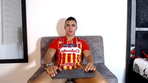 Snapshot of maximo_sebastian chatting on 07-15-26, 05:02 Maximo Sebastian online show from 07-15-26, 05:02