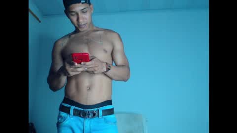 Maximo Aron Vega online show from 12-13-24, 08:15