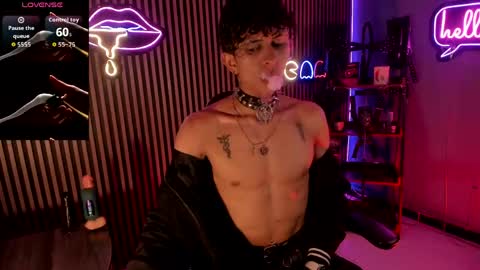 Snapshot of maximoking26 chatting on 04-16-26, 04:35 MAXIMO online show from 04-16-26, 04:35