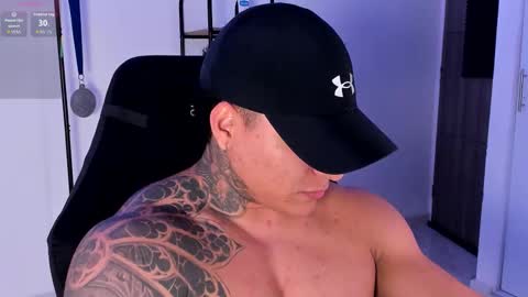 Maximoscott online show from 10-15-25, 01:06