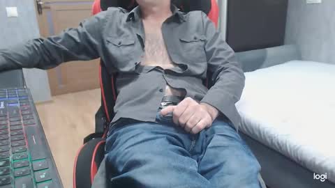 maximus3334 online show from 11-28-25, 10:29