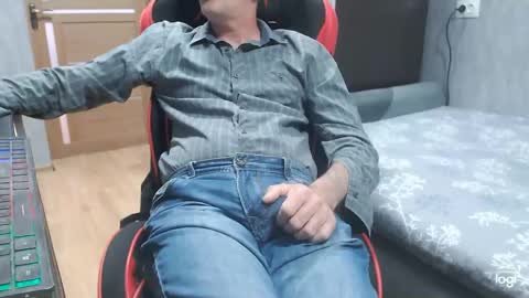 maximus3334 online show from 06-03-26, 11:24