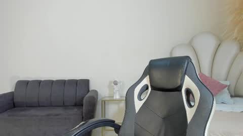 Maximus online show from 06-20-26, 11:57