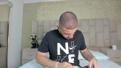 Snapshot of maximusdick1_ chatting on 10-09-25, 03:15 Maximus online show from 10-09-25, 03:15