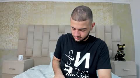 Snapshot of maximusdick1_ chatting on 10-12-25, 03:49 Maximus online show from 10-12-25, 03:49